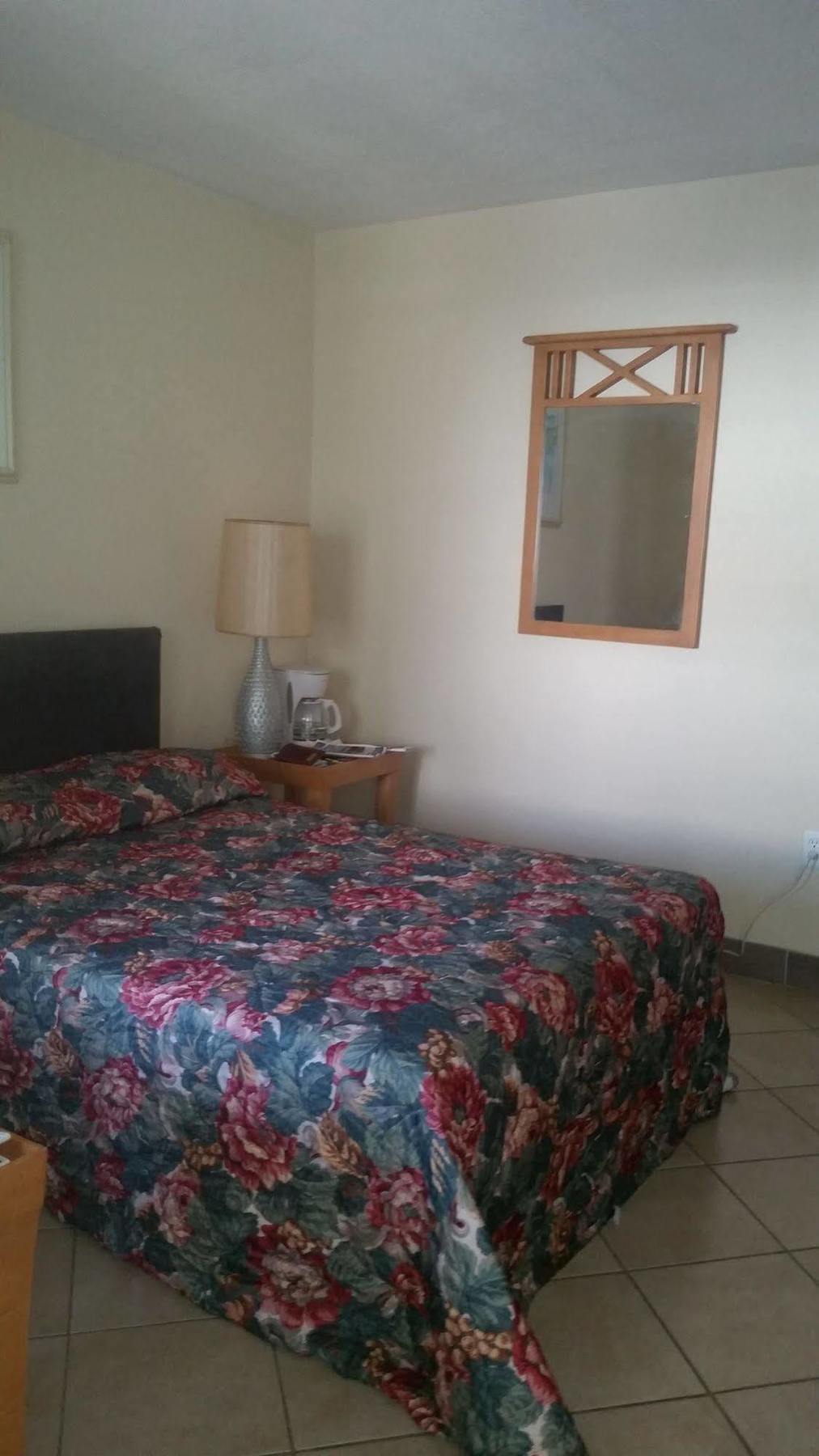 Hotel Martinique à Lake Worth Beach Extérieur photo