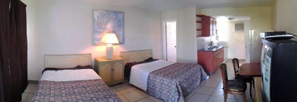 Hotel Martinique à Lake Worth Beach Extérieur photo